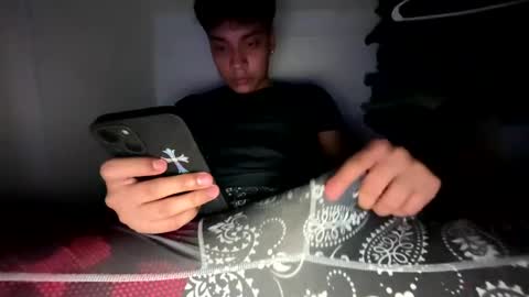 Snapshot of andrewhdez chatting on 03-12-25, 02:41 Andrew online show from 03-12-25, 02:41