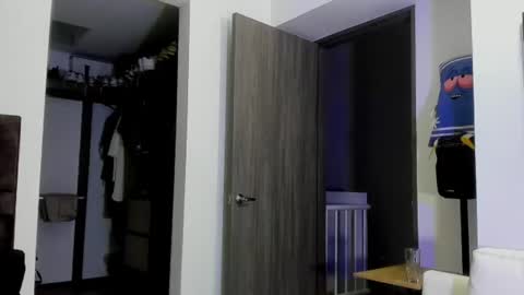 Snapshot of andrewjohnson0 chatting on 07-25-26, 03:37 Andrew Johnson online show from 07-25-26, 03:37
