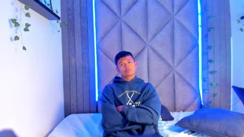 ANDREW KENNOXX online show from 04-02-26, 01:47