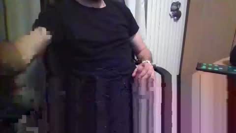 andrewpc192 online show from 04-07-26, 09:37