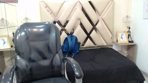 ANDREW online show from 01-31-25, 12:18