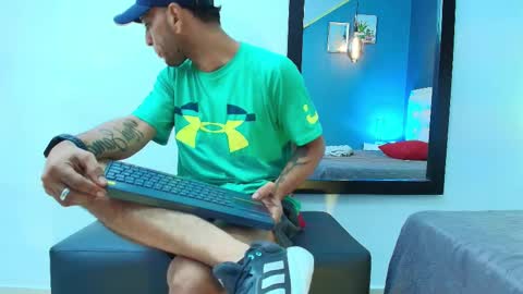   online show from 02-12-25, 06:09