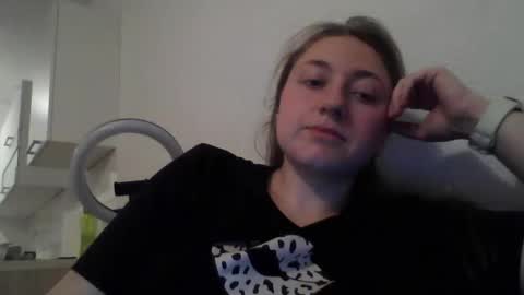 Snapshot of andriana1212 chatting on 12-21-25, 04:14 andriana1212 online show from 12-21-25, 04:14