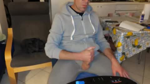 androx77 online show from 01-12-26, 09:20