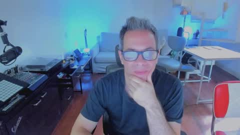 Andrew online show from 03-01-26, 01:46