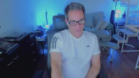 Andrew online show from 03-06-26, 04:42