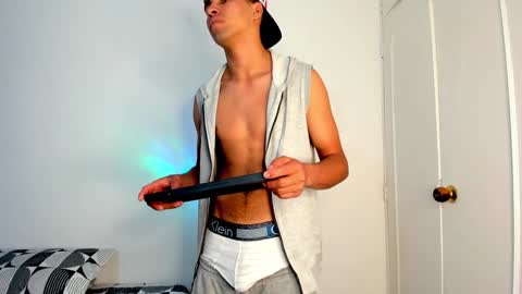 Snapshot of andy_0018 chatting on 01-27-25, 05:26 Andy online show from 01-27-25, 05:26