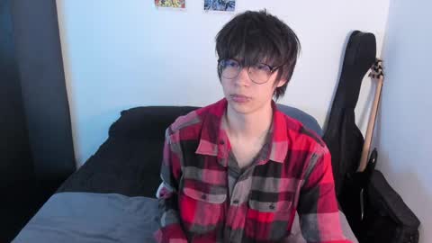 Snapshot of andy_bankai chatting on 05-08-26, 01:33 twx Andy twink3 online show from 05-08-26, 01:33