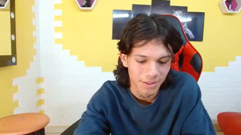 andy_dan1 online show from 02-02-25, 02:59