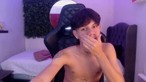 andy_dan1 online show from 02-25-25, 03:38