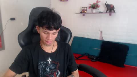 andy_dan1 online show from 11-18-25, 03:27