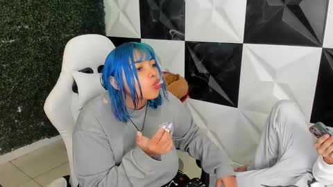 andy_dan1 online show from 01-09-26, 08:10