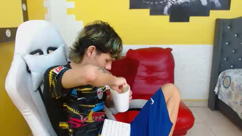 andy_dan1 online show from 03-31-26, 08:53