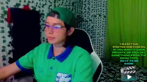 Snapshot of andy_gray01 chatting on 10-05-25, 01:04 Andy Gray online show from 10-05-25, 01:04