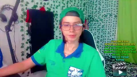 Snapshot of andy_gray01 chatting on 10-05-25, 01:09 Andy Gray online show from 10-05-25, 01:09