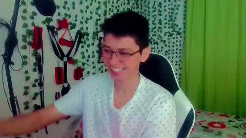 Snapshot of andy_gray01 chatting on 10-27-25, 11:25 Andy Gray online show from 10-27-25, 11:25