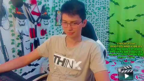 Snapshot of andy_gray01 chatting on 10-29-25, 01:08 Andy Gray online show from 10-29-25, 01:08