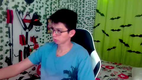 Snapshot of andy_gray01 chatting on 11-10-25, 12:04 Andy Gray online show from 11-10-25, 12:04