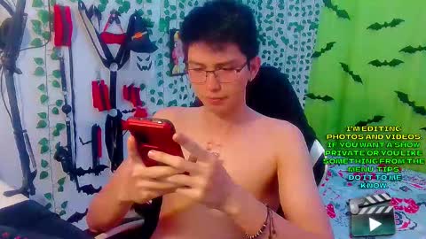 Snapshot of andy_gray01 chatting on 11-12-25, 01:39 Andy Gray online show from 11-12-25, 01:39