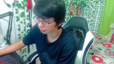 Snapshot of andy_gray01 chatting on 02-06-26, 12:30 Andy Gray online show from 02-06-26, 12:30