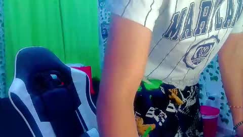 Snapshot of andy_gray01 chatting on 02-12-26, 11:27 Andy Gray online show from 02-12-26, 11:27