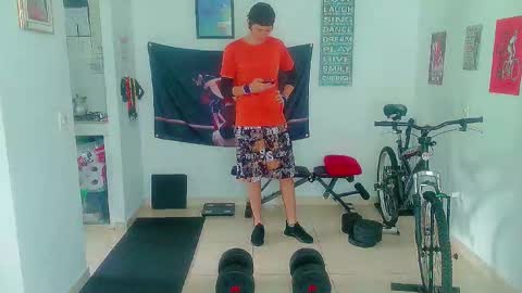 Snapshot of andy_gray01 chatting on 02-18-26, 01:40 Andy Gray online show from 02-18-26, 01:40