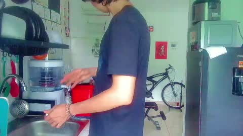 Snapshot of andy_gray01 chatting on 04-20-26, 04:21 Andy Gray online show from 04-20-26, 04:21