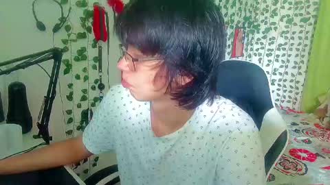 Snapshot of andy_gray01 chatting on 04-21-26, 04:01 Andy Gray online show from 04-21-26, 04:01