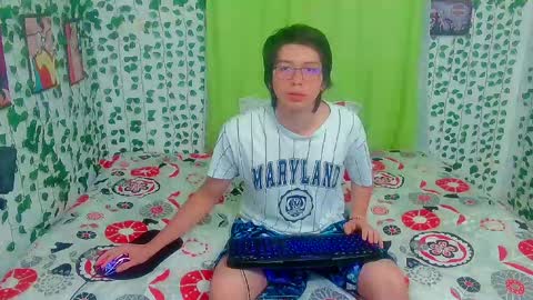 Snapshot of andy_gray01 chatting on 04-24-26, 12:40 Andy Gray online show from 04-24-26, 12:40