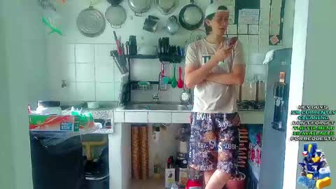 Snapshot of andy_gray01 chatting on 04-25-26, 05:32 Andy Gray online show from 04-25-26, 05:32