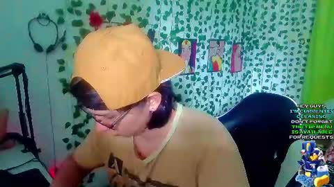 Snapshot of andy_gray01 chatting on 06-14-26, 05:15 Andy Gray online show from 06-14-26, 05:15