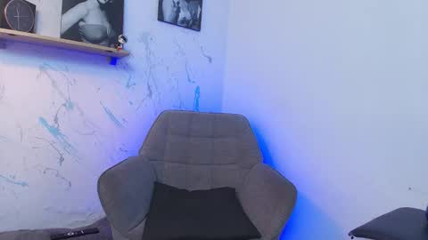 Snapshot of andy_miller5 chatting on 11-12-25, 09:47 ANDY online show from 11-12-25, 09:47