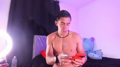 Snapshot of andy_naughty1 chatting on 07-07-26, 09:35 Andy online show from 07-07-26, 09:35