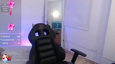 Snapshot of andy_tay1 chatting on 12-24-24, 10:55 Andy tay online show from 12-24-24, 10:55