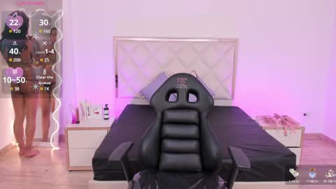 Snapshot of andy_tay1 chatting on 02-04-25, 03:54 Andy tay online show from 02-04-25, 03:54