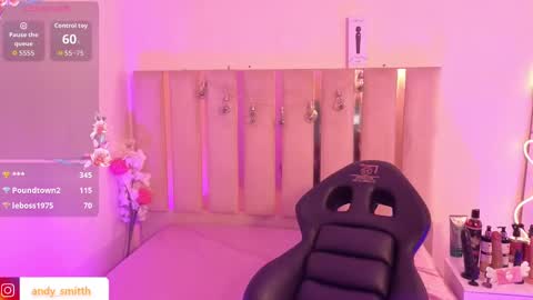 Snapshot of andy_tay1 chatting on 09-20-25, 03:18 Andy tay online show from 09-20-25, 03:18