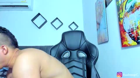 Snapshot of andy_walker_ chatting on 11-05-25, 07:25 Andres online show from 11-05-25, 07:25