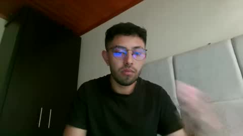 andy_zxx online show from 04-28-26, 04:23