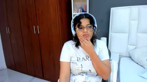 Snapshot of andyel2017 chatting on 03-07-26, 01:08 Andy D online show from 03-07-26, 01:08