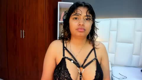 Snapshot of andyel2017 chatting on 04-25-26, 01:03 Andy D online show from 04-25-26, 01:03