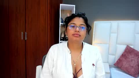 Snapshot of andyel2017 chatting on 06-12-26, 02:16 Andy D online show from 06-12-26, 02:16