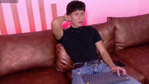Snapshot of andyjustgame_ chatting on 06-04-26, 04:40 andyjustgame online show from 06-04-26, 04:40