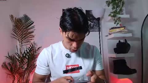 Snapshot of andypalmerr chatting on 06-16-26, 05:21 andypalmerr online show from 06-16-26, 05:21