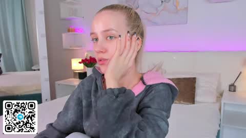 Snapshot of anellyball_ chatting on 05-03-26, 09:37 Anelly online show from 05-03-26, 09:37