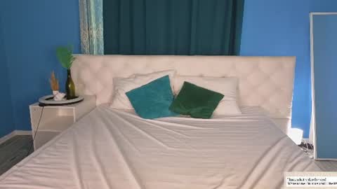 Anelly online show from 06-24-26, 01:04