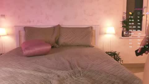 Snapshot of anette_belorie chatting on 02-12-25, 09:11 Anna online show from 02-12-25, 09:11