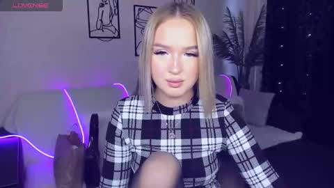 Anfisa online show from 10-30-25, 01:01