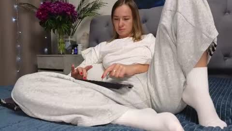Snapshot of ange1ok chatting on 06-22-26, 02:47 ange1ok online show from 06-22-26, 02:47
