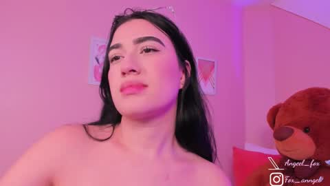 Snapshot of angeel_fox chatting on 09-18-25, 02:35 Angel online show from 09-18-25, 02:35