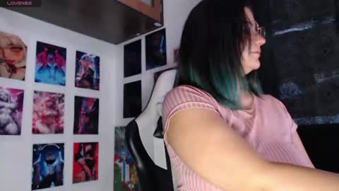 Snapshot of angeeldemoon chatting on 06-09-26, 03:34 angeeldemoon online show from 06-09-26, 03:34